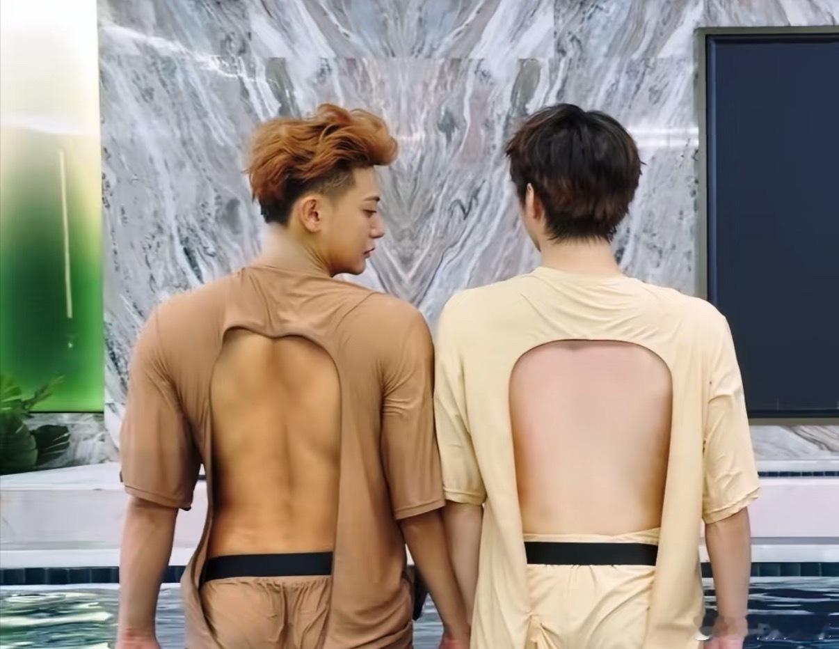 黄子韬刘耀文肤色差黄子韬刘耀文好强的肤色差黄子韬刘耀文体型差宇宙闪烁请注意尺度