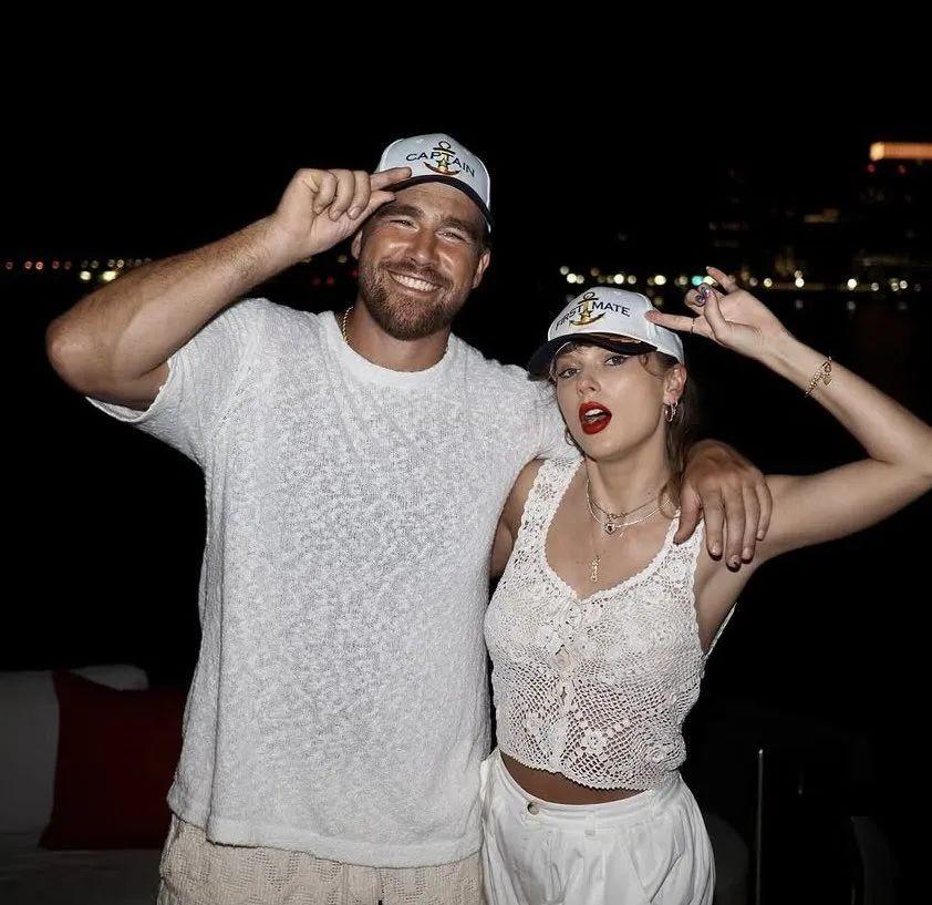 泰勒·斯威夫特（Taylor Swift）与特拉维斯·凯尔西（Travis Ke