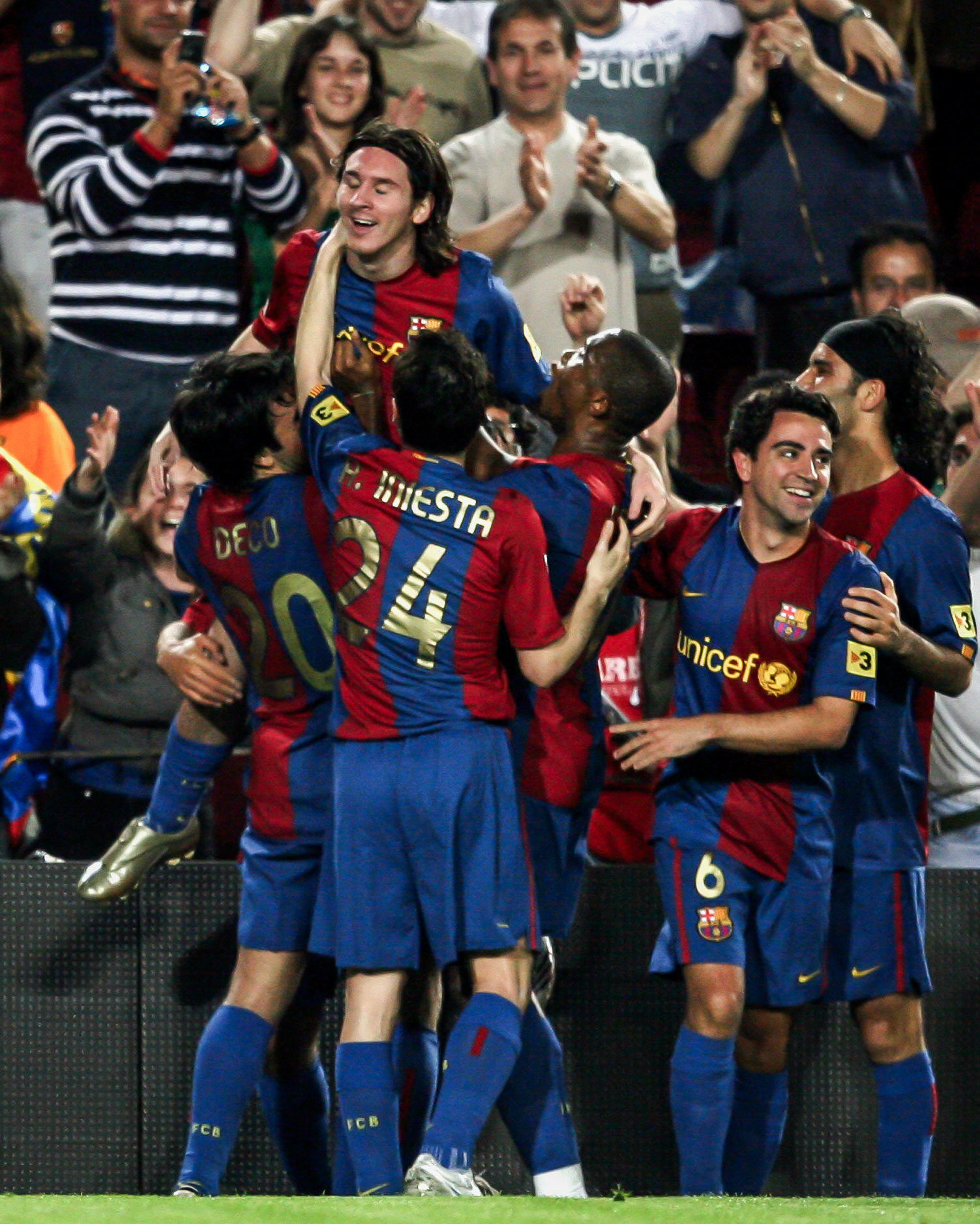 19年前，19岁的梅西过完赫塔菲全队，打进了足球界最具标志性的进球之一💫梅西