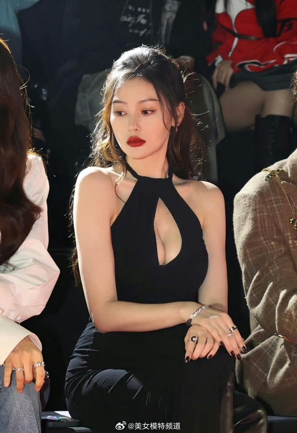 张天爱这身材太热辣了 