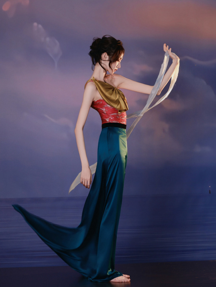 张艺凡 x ELLE风尚大典出图🌹女明星ELLE出图 ​​​