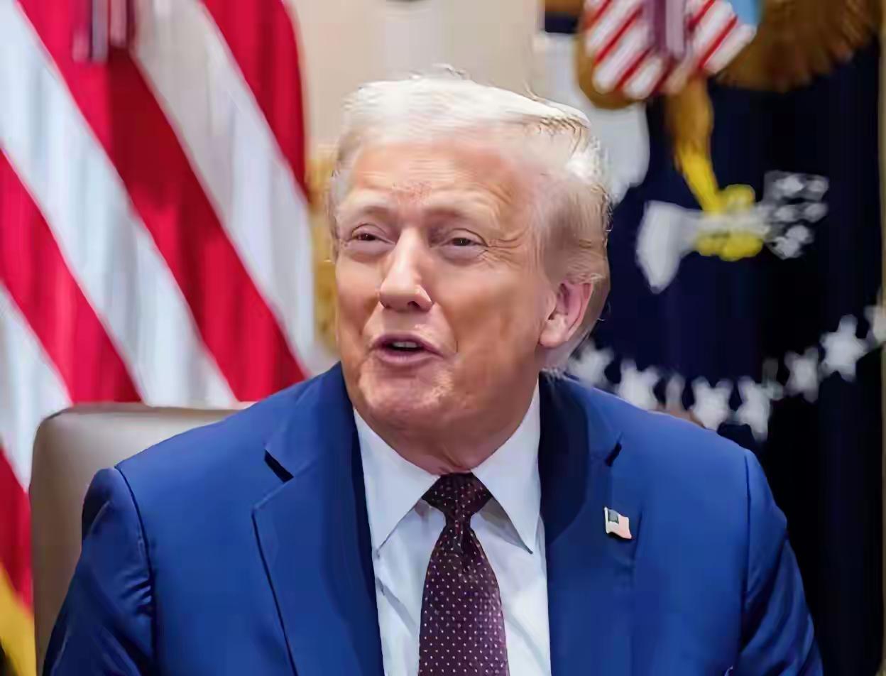 特朗普再放话：
对伊朗已大赢特赢，不着急谈协议。

4月23日，美国总统特朗普公