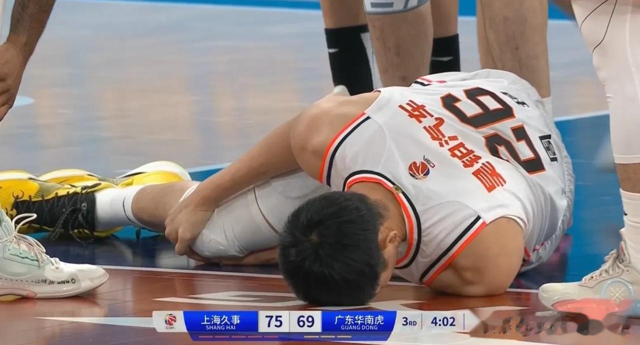 CBA，上海122-115广东，周琦伤退，王哲林25分6板4助，不得不得承认的2