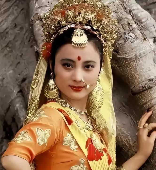 1997年， 李玲玉 嫁给犹太富豪杰瑞，新婚夜，李玲玉开玩笑地说：“你就不怕我嫁