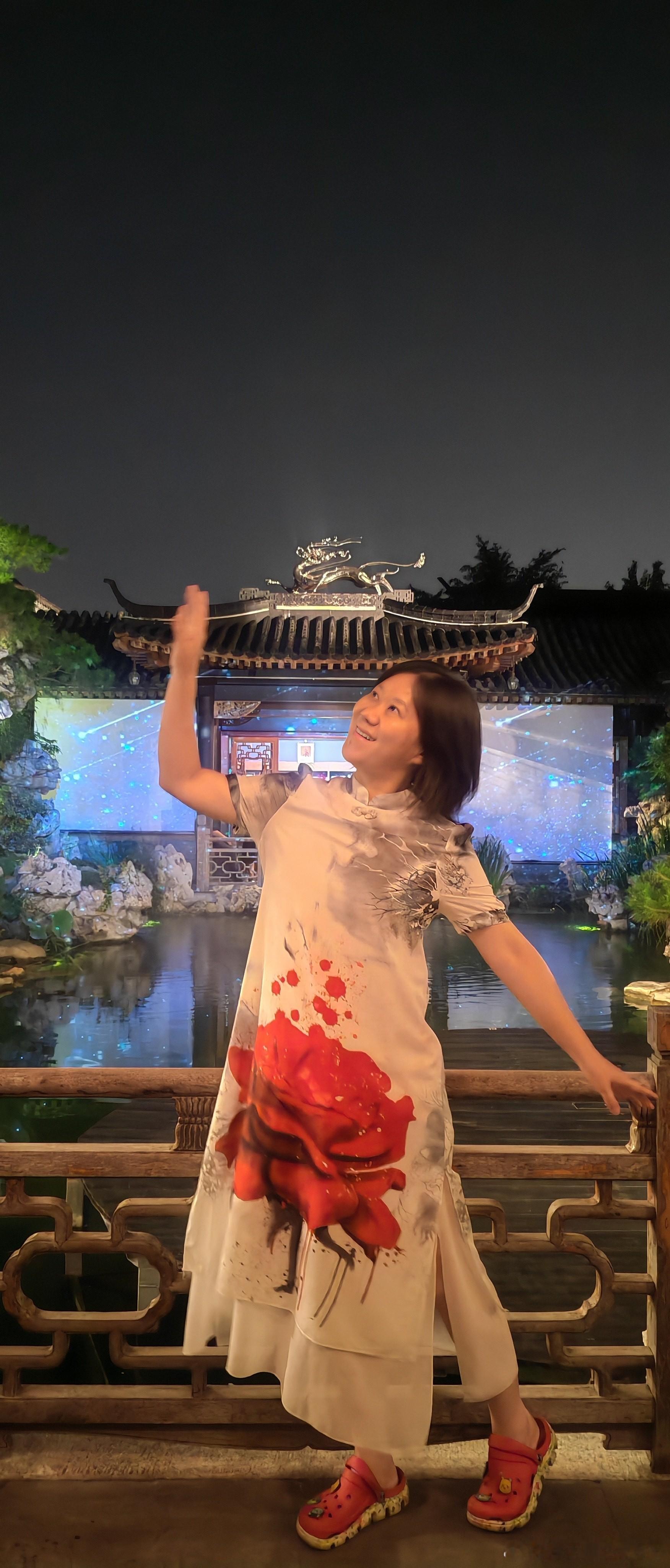 观星—垂象—礼天。七夕，南池子美术馆「园林鹊桥夜」，抬头是千年星宿，低头是人间烟