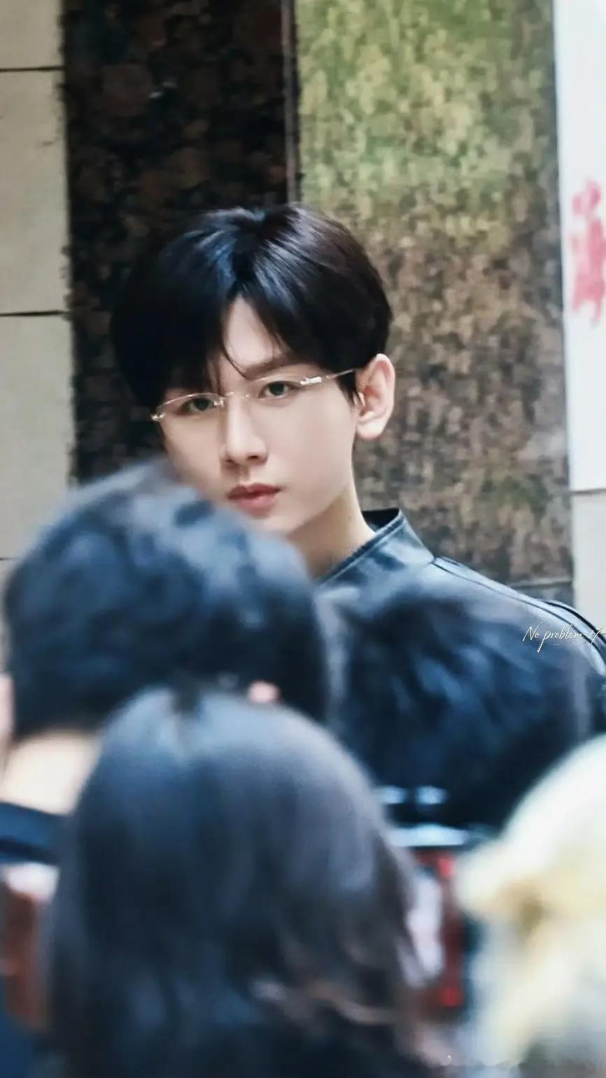 成毅成毅成毅两京十五日cy成毅朱瞻基怎么描述对演员成毅的喜爱呢？或许是初识禹司凤