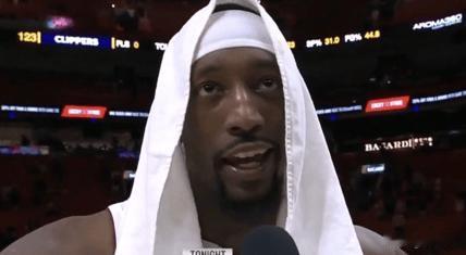 扎心了！阿德巴约谈鲍威尔：

“我想不明白。”

“快船为何不要鲍威尔？”

“