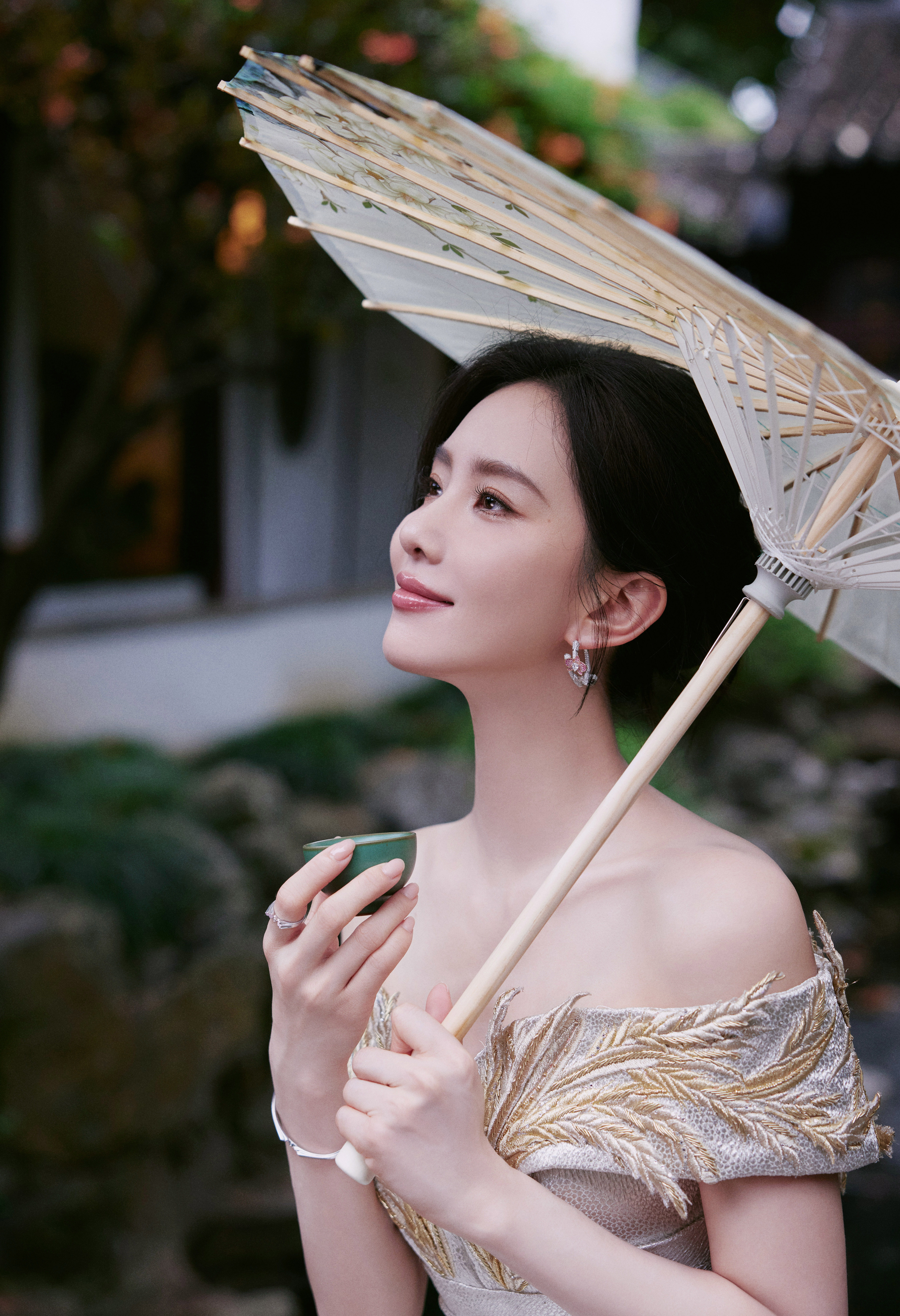 刘诗诗   寻幽涉雅，夏风卷来江南旧梦#刘诗诗生图直拍##刘诗诗不愧是天选古人#