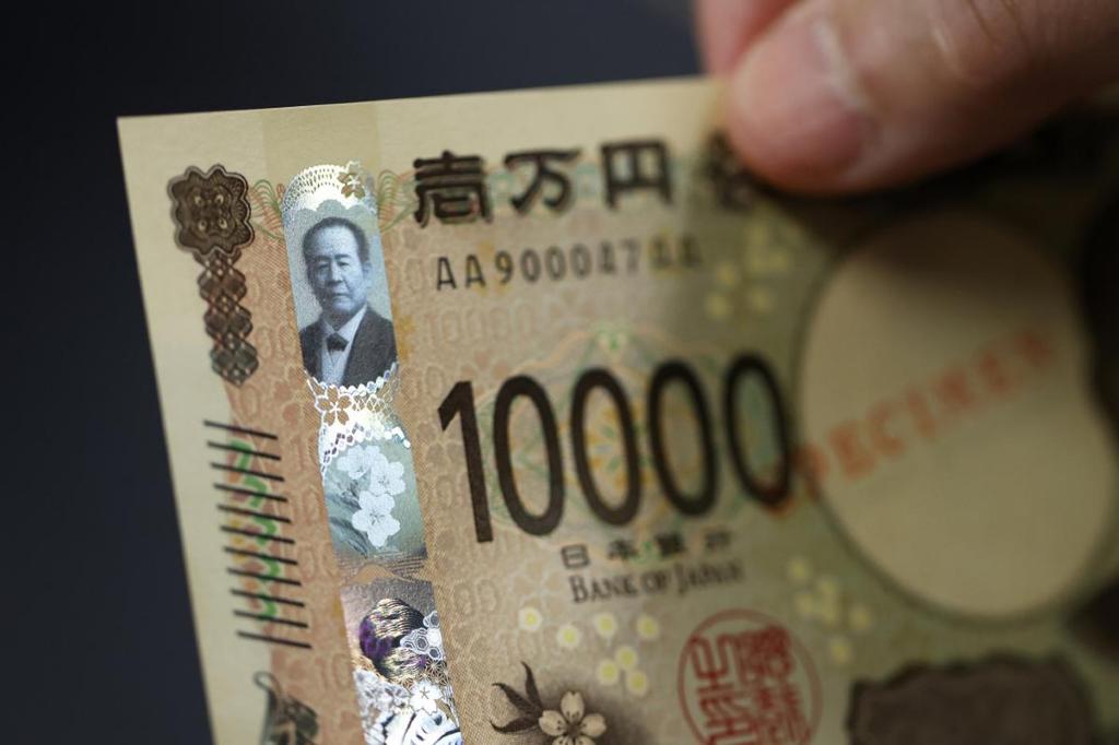 最近日元快把日本逼疯了，美元兑日元一直在159左右晃悠，就差一步到160，可日本