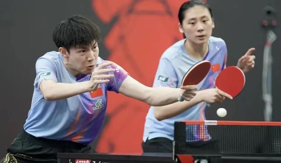 黄友政与陈熠负于陈颢桦与金娜英，
止步混双八强，
这是没有想到的！

为什么国乒