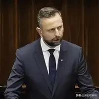 为何默克尔说波兰是俄乌冲突幕后推手波兰被俄罗斯灭国三次，这种对俄罗斯有即恨又怕的