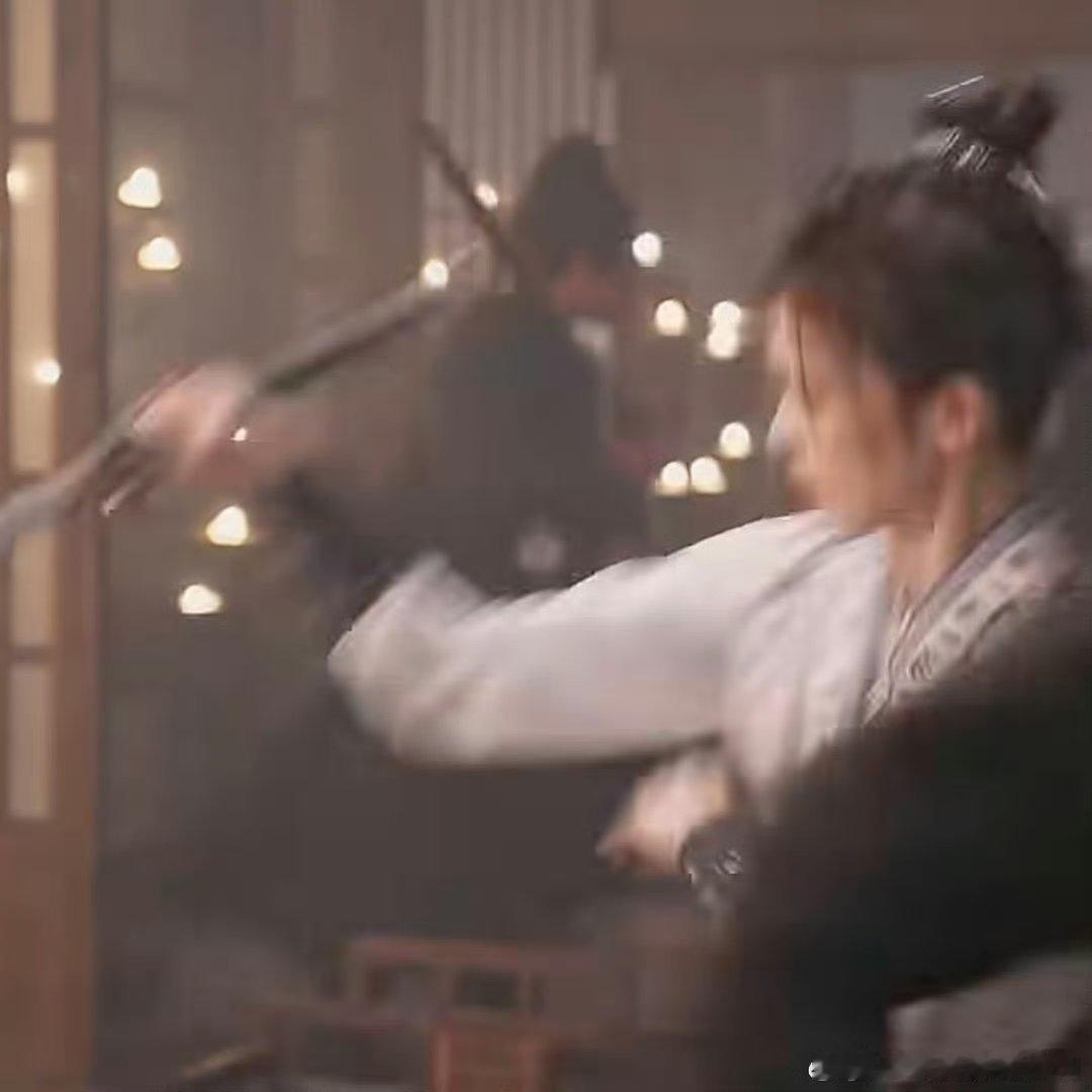 白鹿说李佩仪好狠一女主 谁懂李佩仪的魅力！查案时疯批般的狠劲，骨子里却藏着守护真