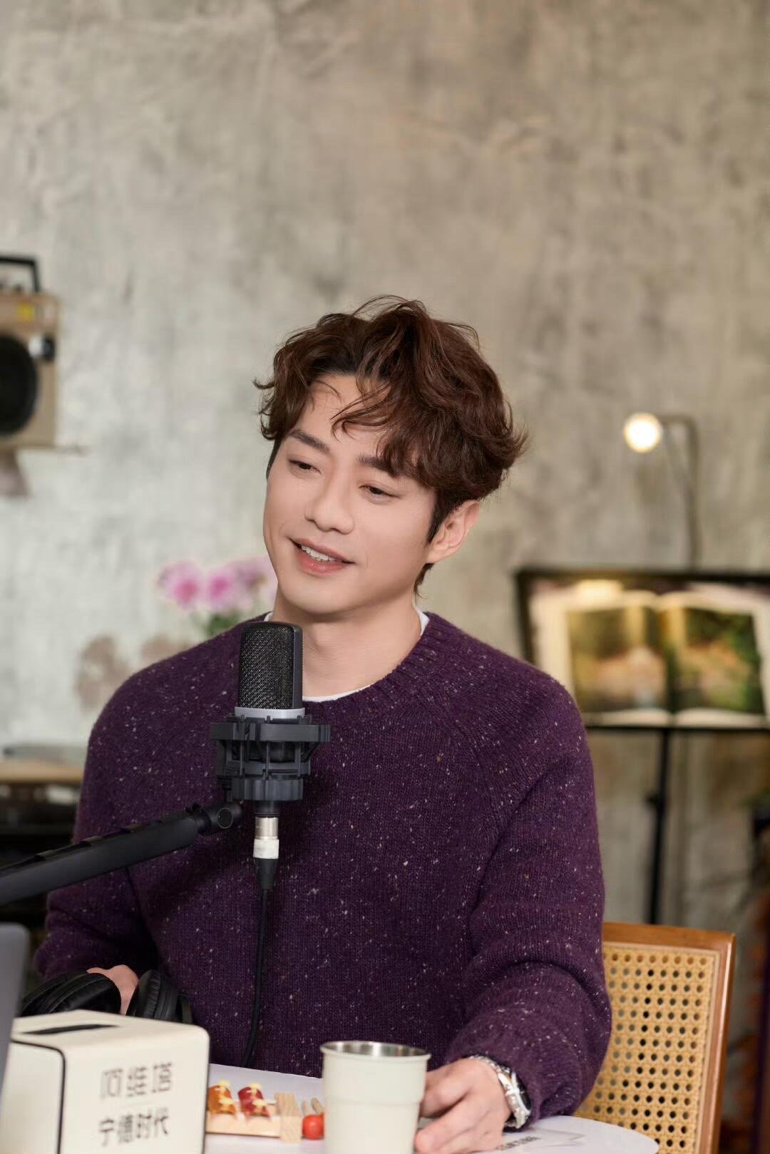 张栋梁 如果我不是何群从角色光环到自身发光，张栋梁完成了一场漫长的身份破茧。当“