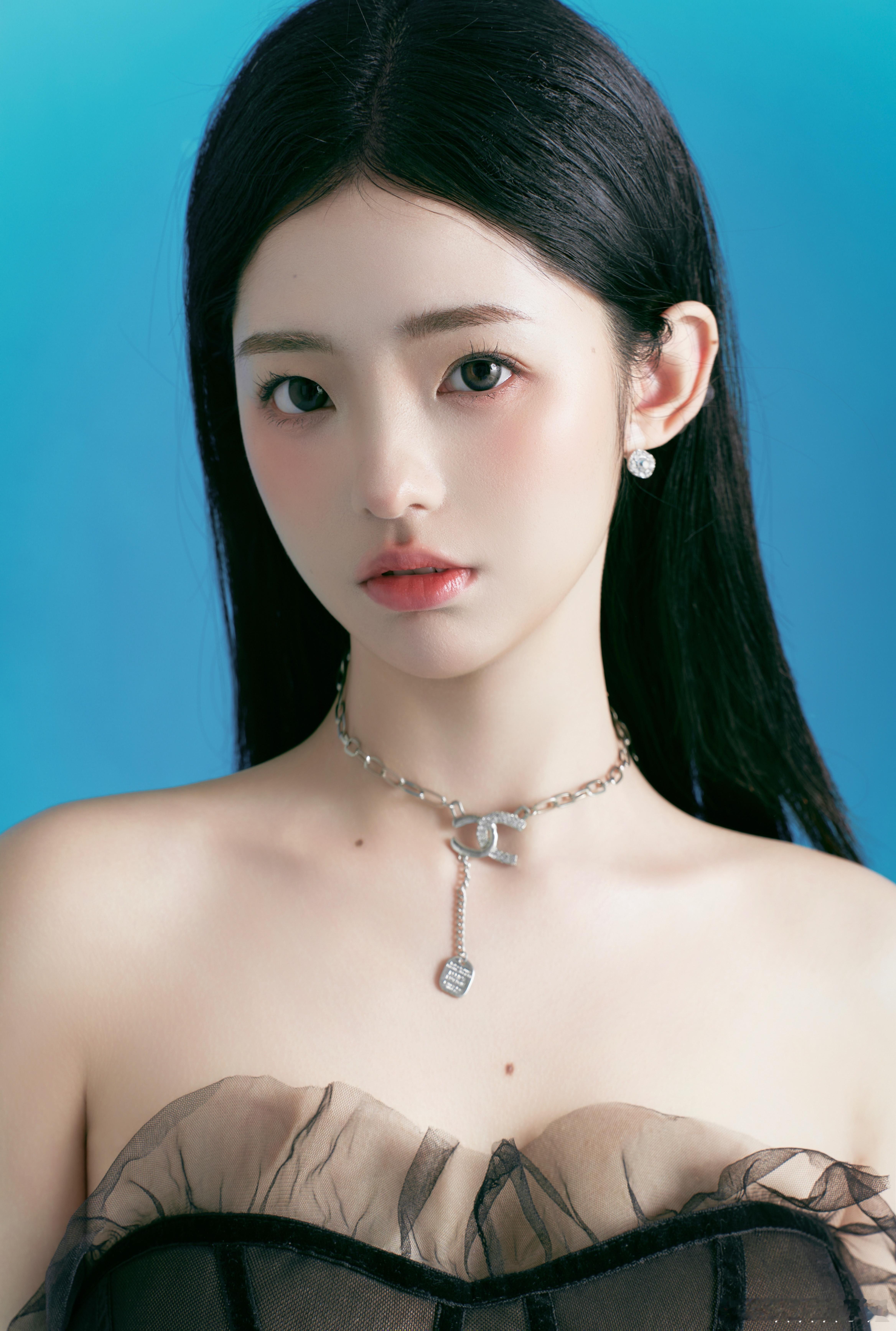 我不贪心 有钱和漂亮就行 