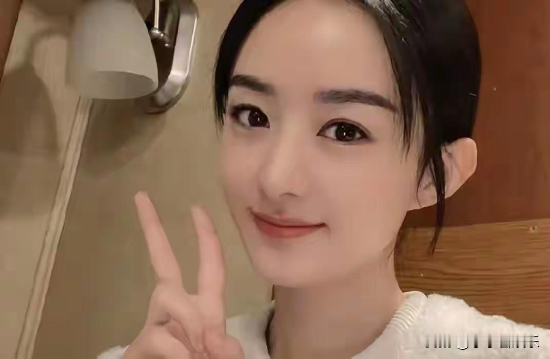 她又火了！这次不是因为剧，而是被官方点名，直接冲上热搜！

赵丽颖靠什么再出圈？