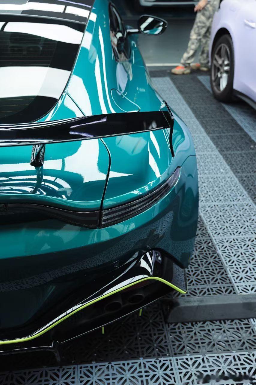 2022年阿斯顿马丁Vantage F1版本12000多公里 升级Carpist