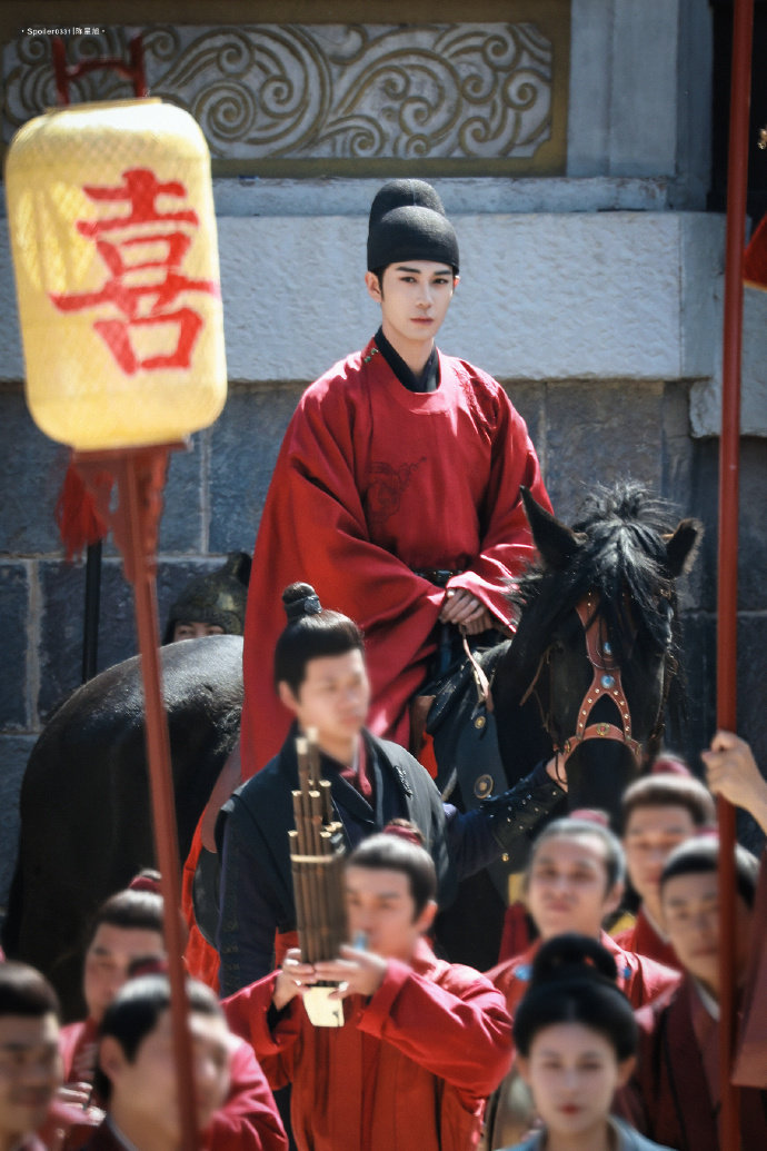 陈星旭陆行之陈星旭金枝 陈星旭《金枝》大婚路透，陆大人一身红衣，眉目如画，意气风