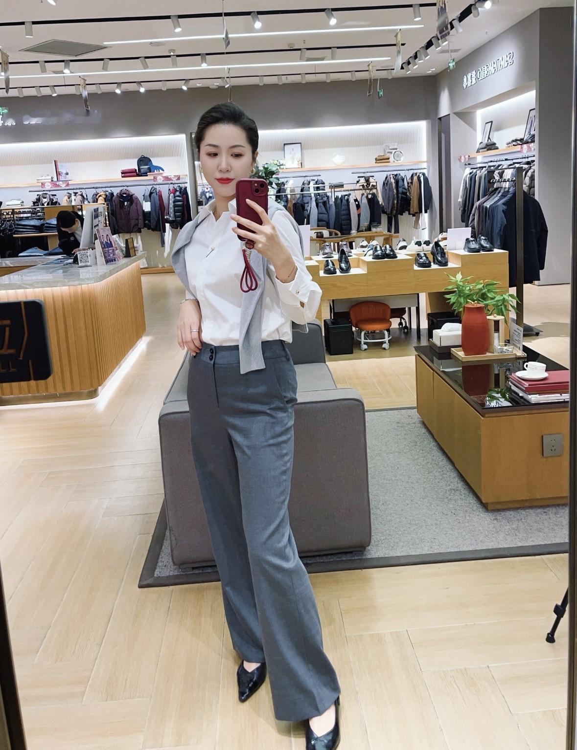少妇职业装