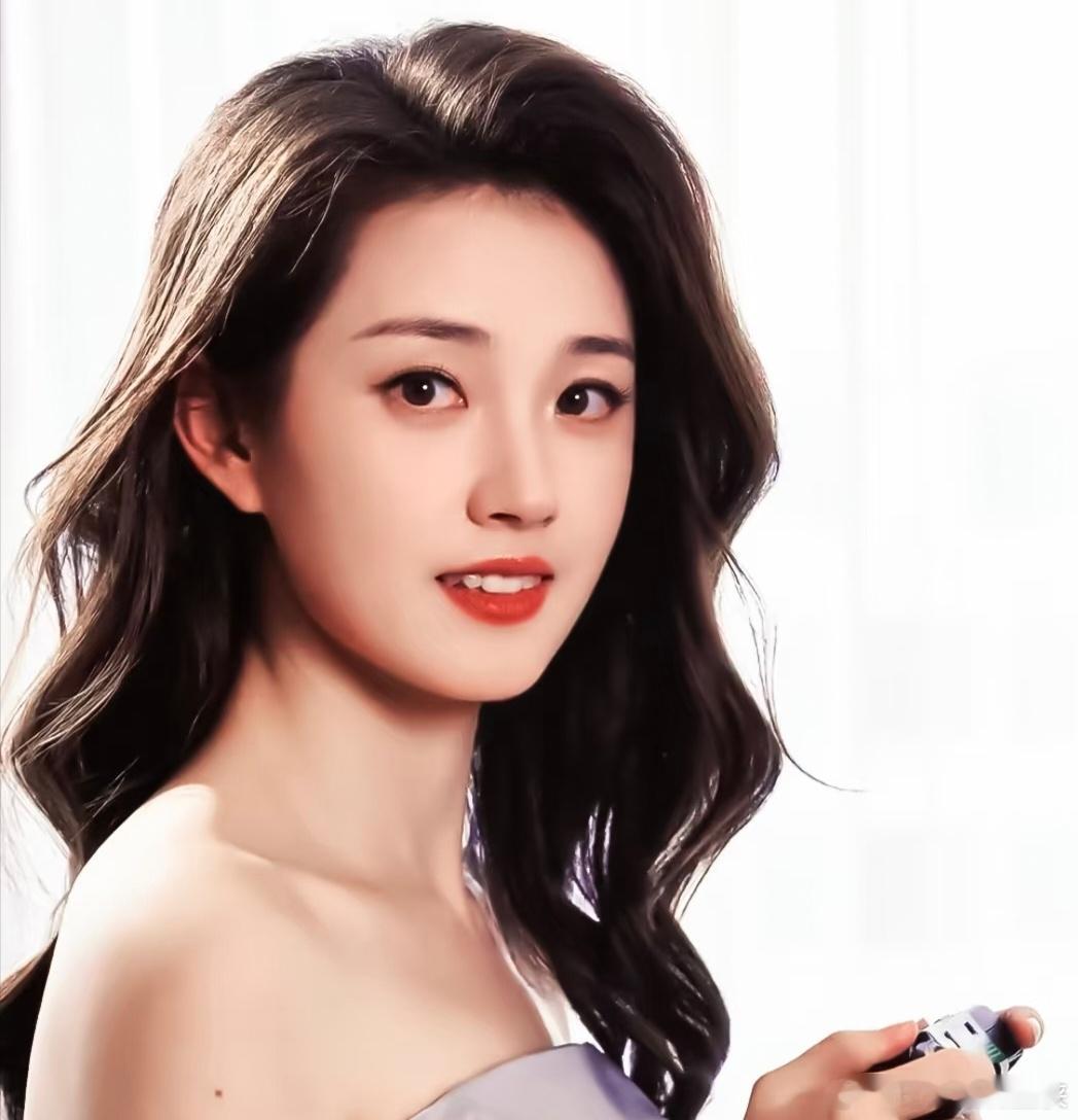 郭宇欣氛围感头像 