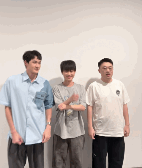 xiaohu手势舞可能再也无法见到了，小虎明年一定要继续打下去啊karsa小明模