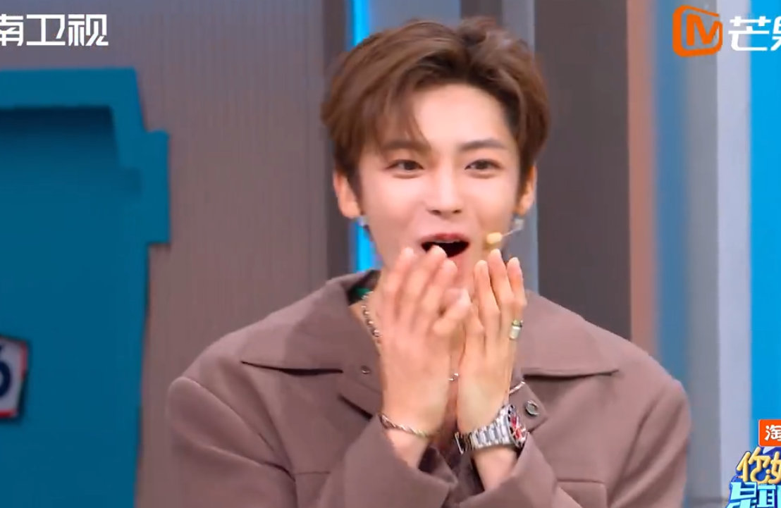 高瀚宇舞剑这块儿是专业的高瀚宇这舞剑技能，怕不是偷偷练了好几年吧！太丝滑了你好星