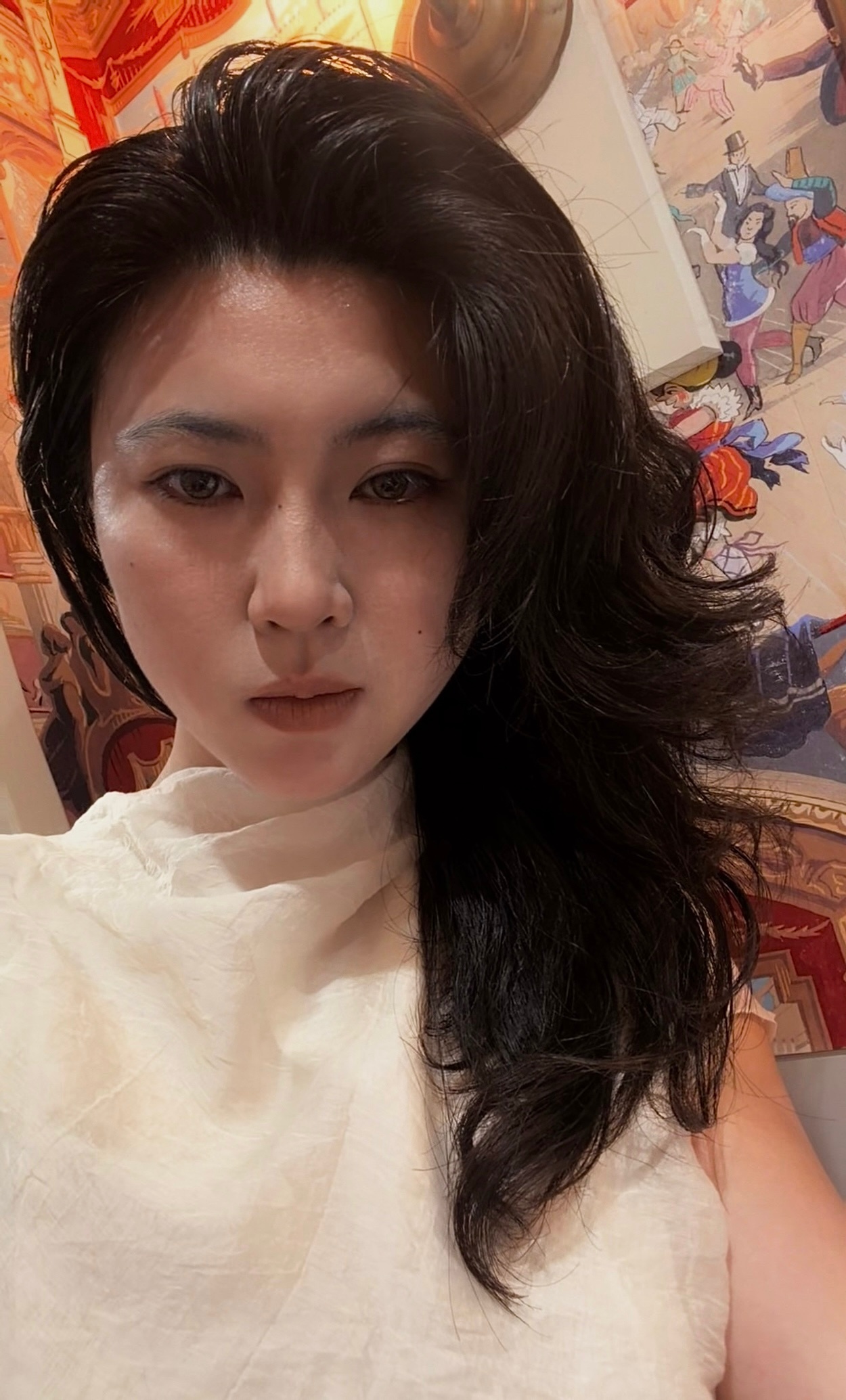 取景地点：剧院厕所。 ​​​