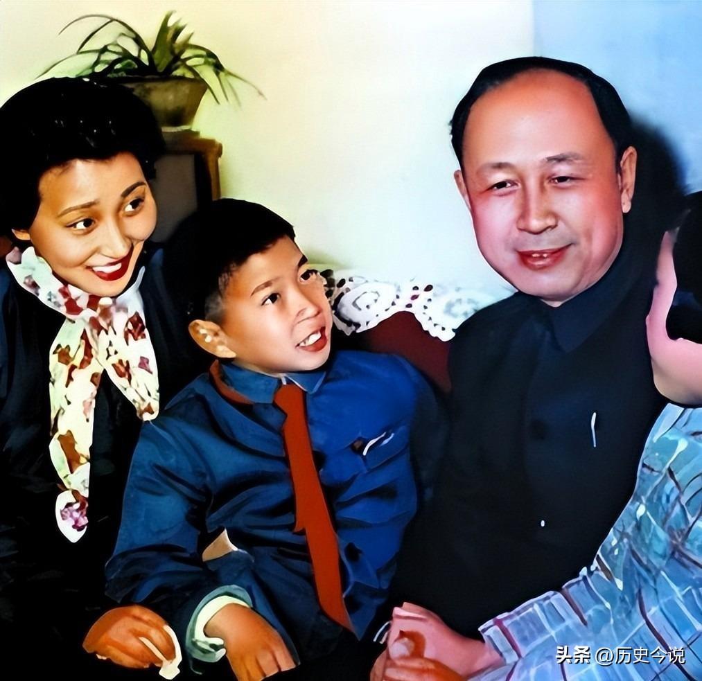 钱学森后人风骨：儿女选择各异，长孙以身许国守初心
 
阅读此文前，诚邀您点击一下