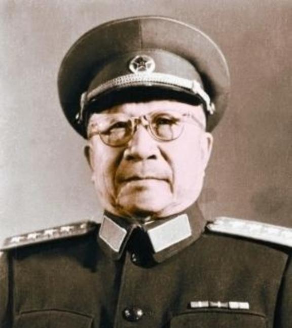 1928年，张云逸遭叛徒牵连险些被捕，陈赓奉命营救却被误认特务，一巴掌背后是一场