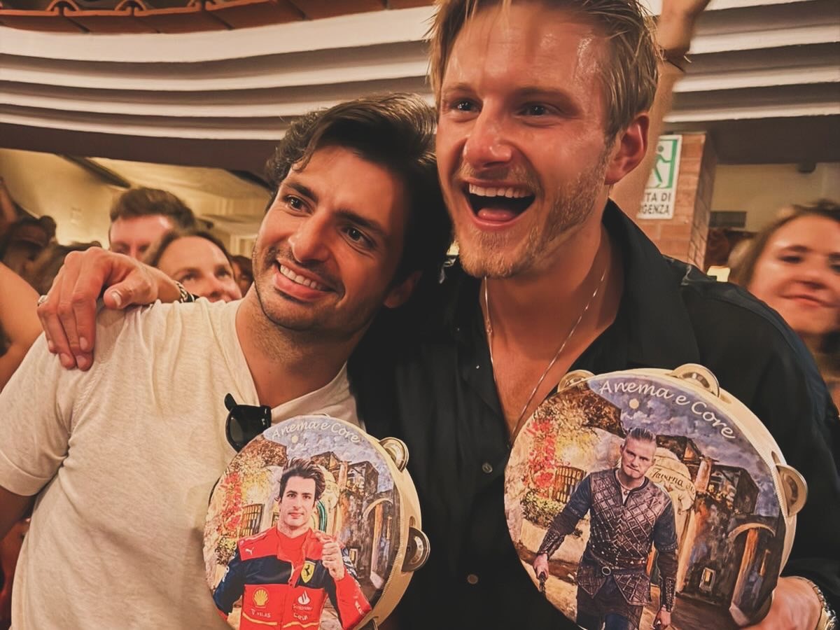 又在外面小狗依人📸ig/ alexanderludwig 