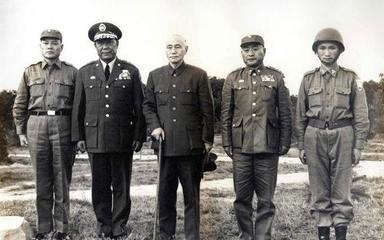 1949年6月1日，蒋介石急电青岛：“所有港口、电厂、纱厂，一律炸毁！”
在那个