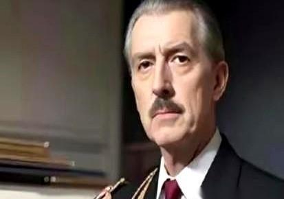 一个俄罗斯军事专家，话扔出来了：只要美国不伸手绊倒中国，那后面中国的路，谁也拦不