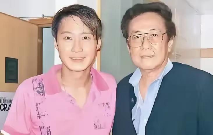 1993年，黎明的父亲得了肠癌末期，生命进入倒计时，黎明当即发誓:“如果父亲能康