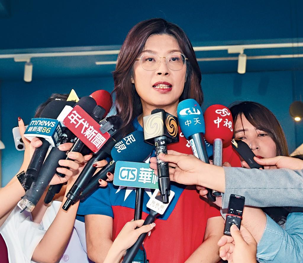 大胆预判：2026年之后，郑丽文或许会公开举起和平统一的大旗！眼下的她，谈和平多