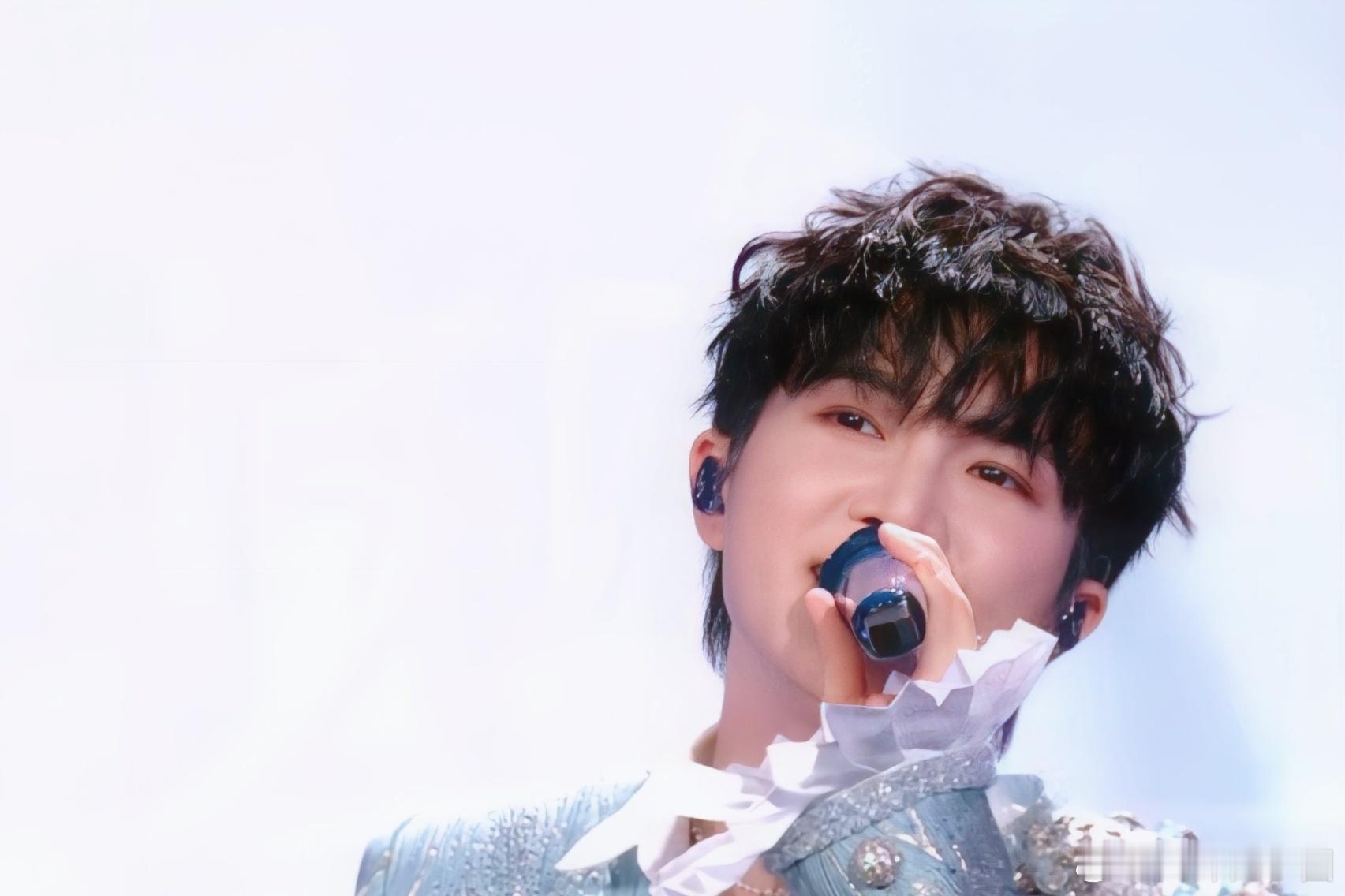 周深  周深电影歌曲一首又一首 【圈宝和米说晚安】当风吹入梦乡，星辰在天幕等待，