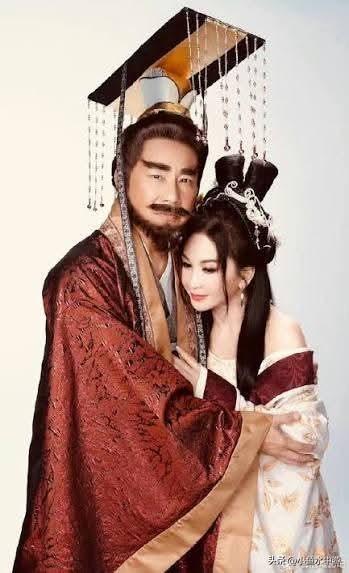 纣王原是靓声王，音乐情人益街坊
 
郑子诚（1963年5月21日—），中国香港男