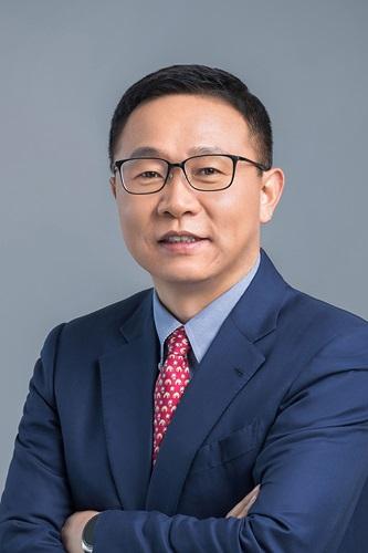 孟晚舟华为年报致辞谈战略聚焦，汪涛当值轮值董事长。

昨天，华为轮值董事长孟晚舟