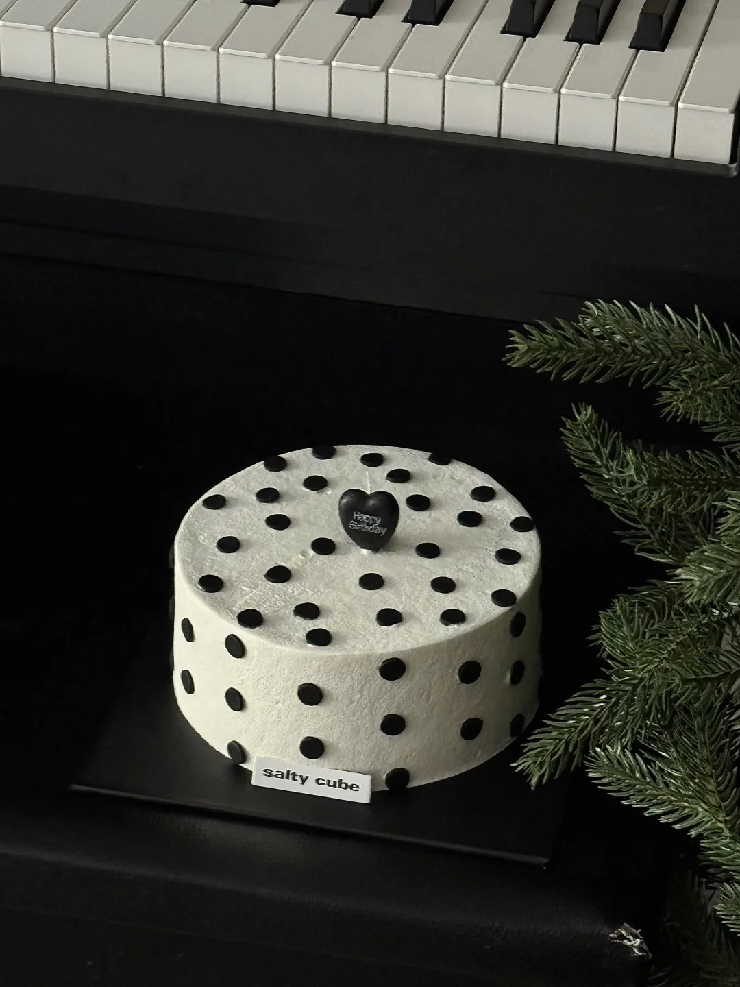 我被这个黑波点蛋糕硬控了！