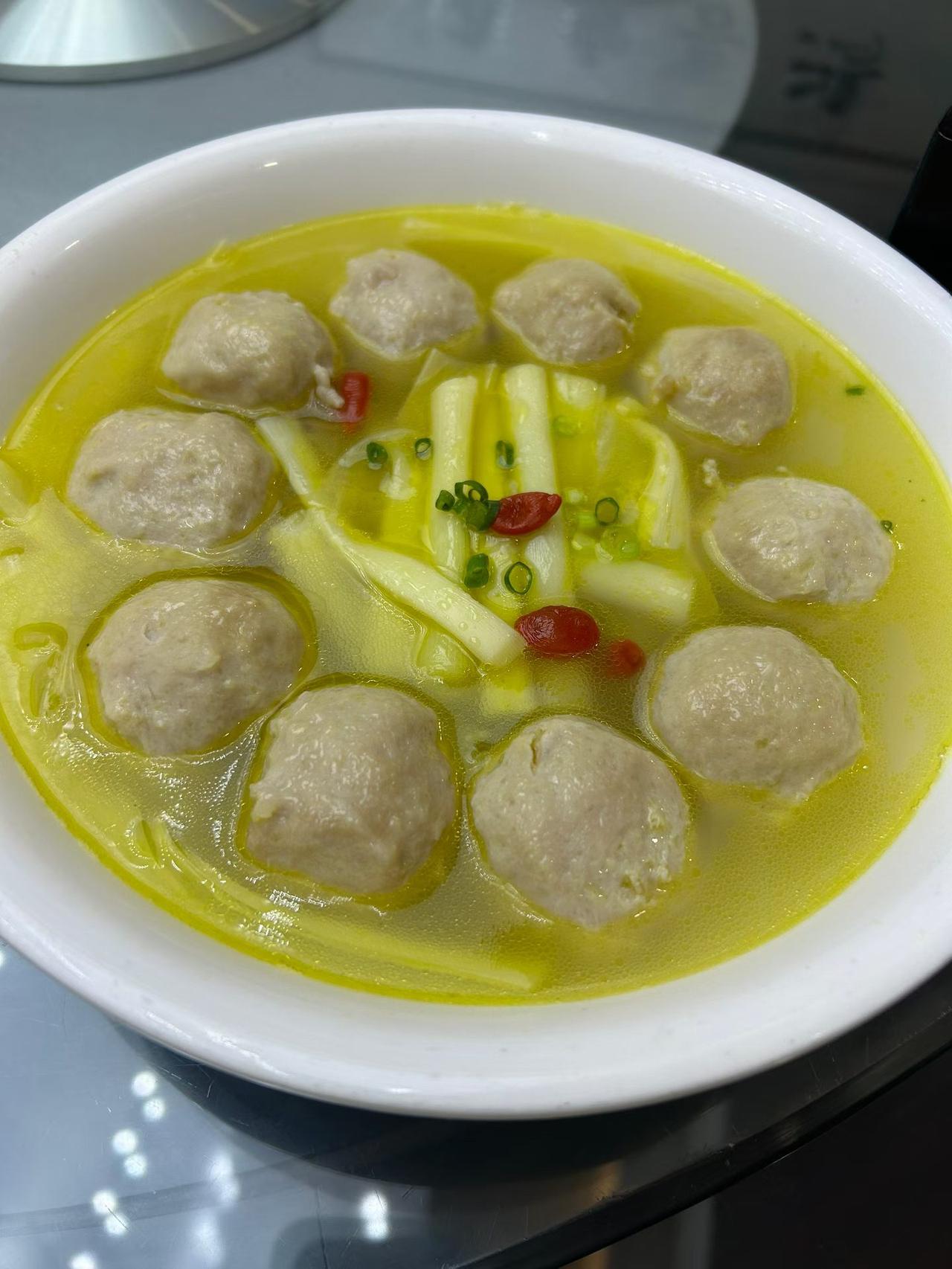 淮安之行之前，我一直在想淮安菜好不好吃，到了淮安才发现，这里的美食简直是一场味蕾