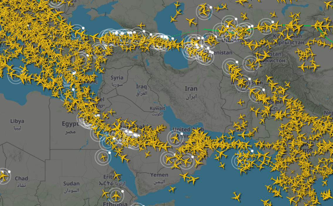 查了一下，飞机航线目前阿联酋和以色列还没有影响 