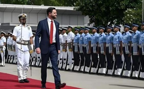 万斯很有可能会当上美国总统，并且这种可能性越来越大了，如今抗议特朗普的声音越来越