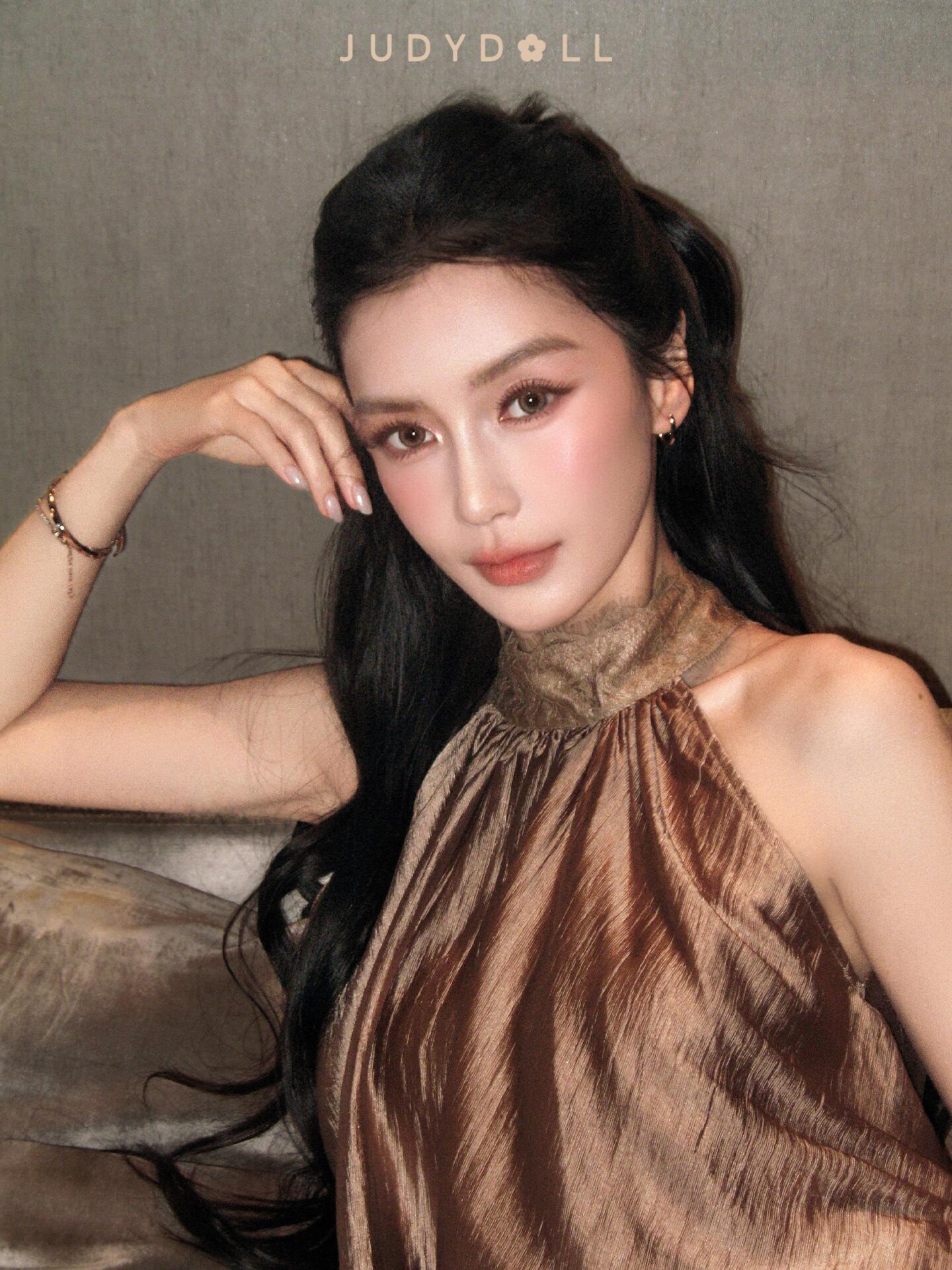 全世界最适合ccd的女人又出现了橘朵品牌全球代言人Angelababy ​​​