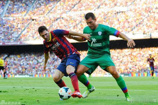 【梅西无敌足球第N季开播有新剧情 巴萨的神惊人改变】首轮西甲，巴萨7比0大胜莱万