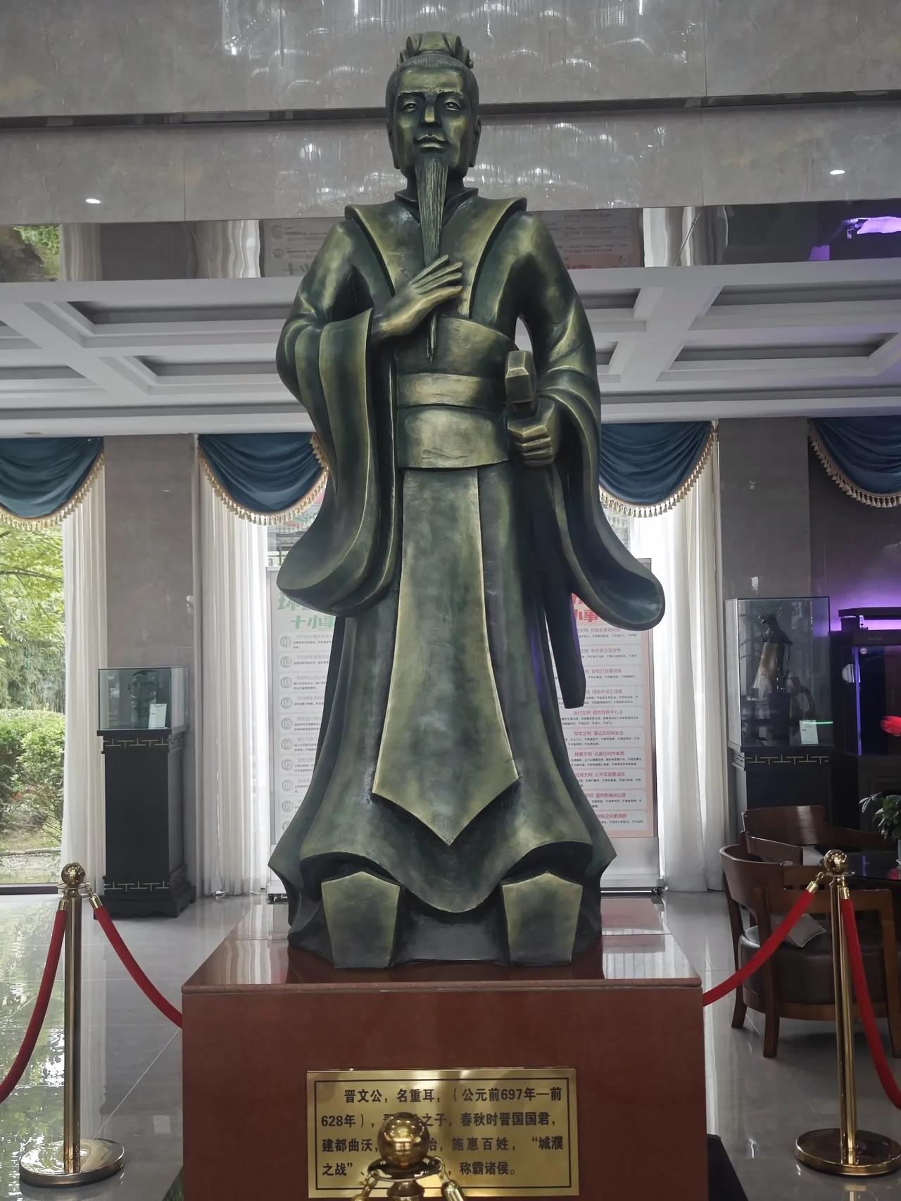 曲沃，春秋战国时期晋国国都，山西简称晋的来源。曲沃县城不大，却出土了很多精美的青