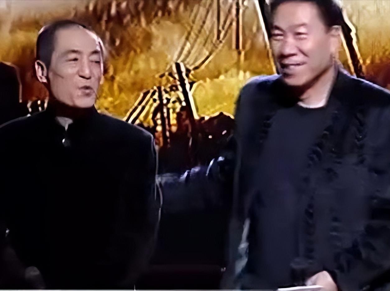 那12个“私产”，后来都去哪了？
张伟平指着张艺谋鼻子骂：12个谋女郎都是我的私