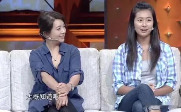 江珊总晒母女照片是为何？

笔者不时在头条上看到演员江珊和女儿高亦心的合照，说什