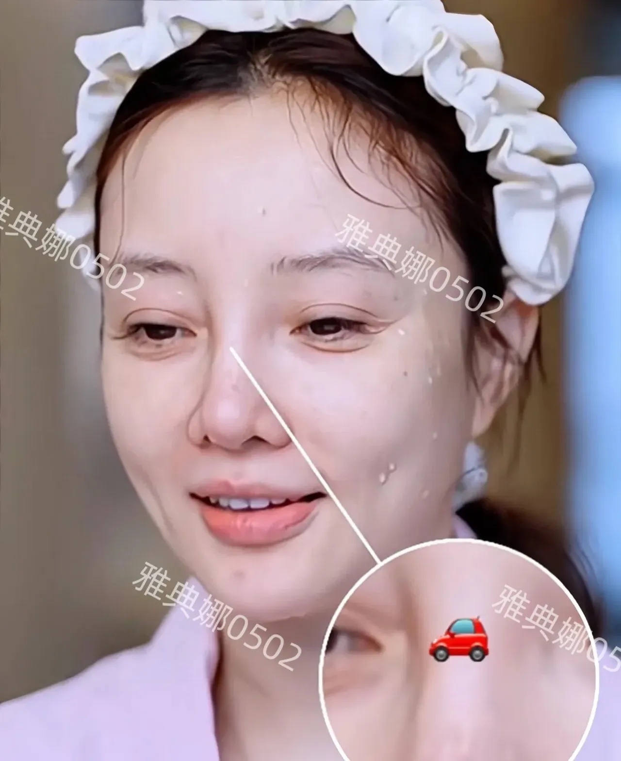 李小璐素颜整感太明显了，也能看出实际年纪，双眼皮和山根都充满科技痕迹。 