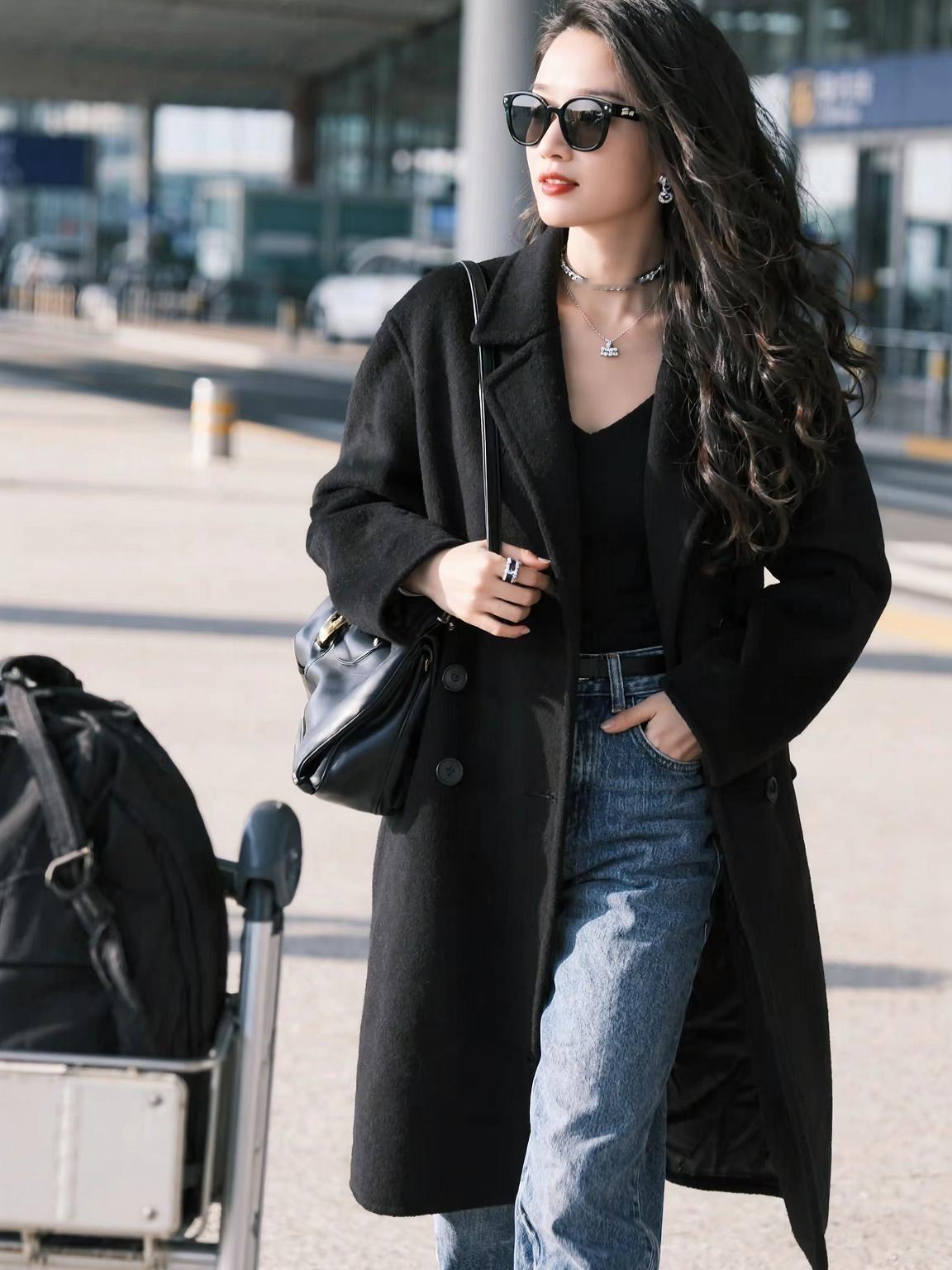 AI机场质感大片  港风穿搭 上热门