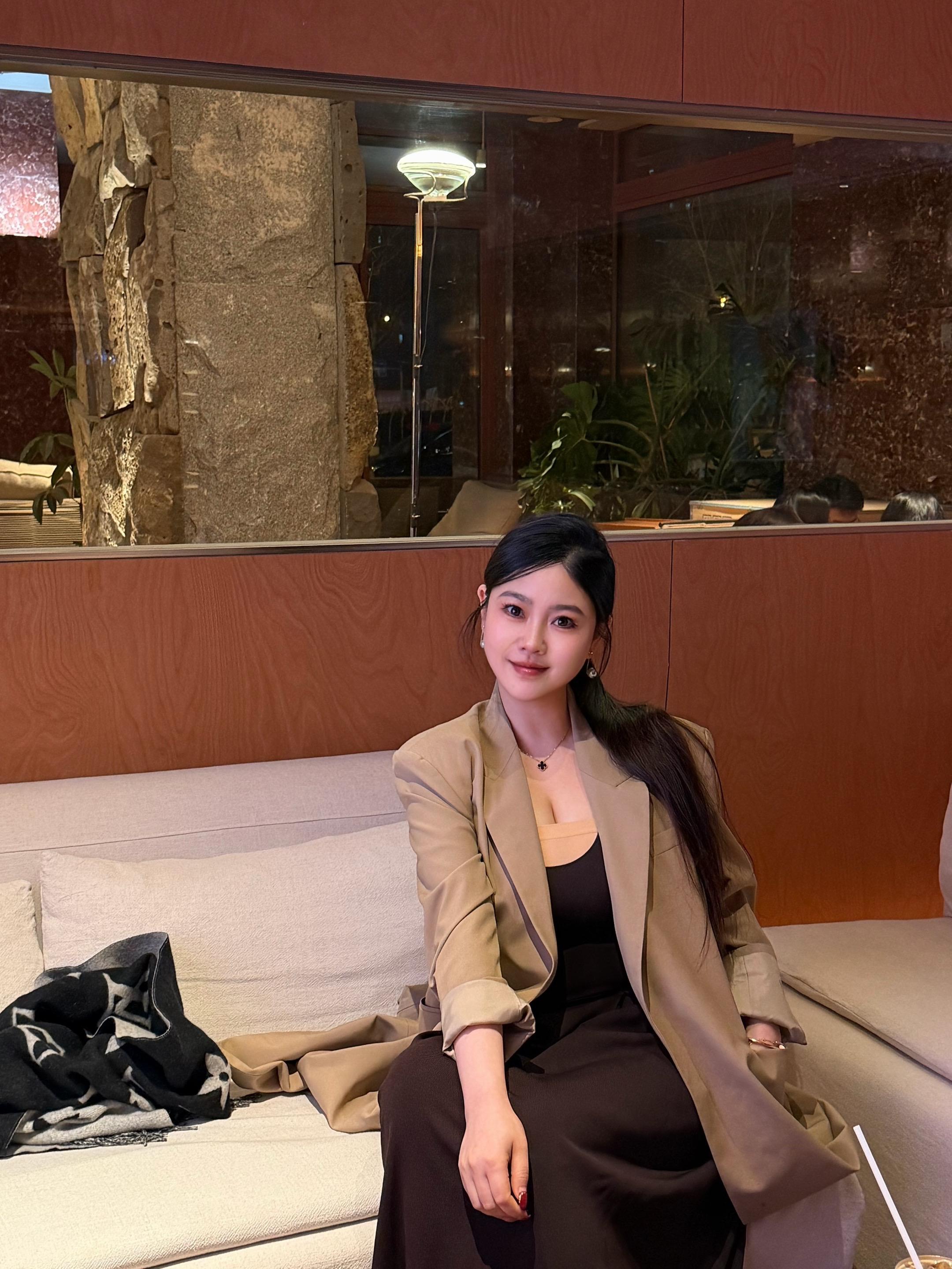 真男人配得上有情有义的女人。