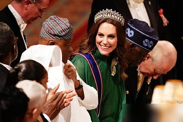 刚过去的3月18日，英国在温莎城堡给尼日利亚总统办国宴。这是尼日利亚领导人近40