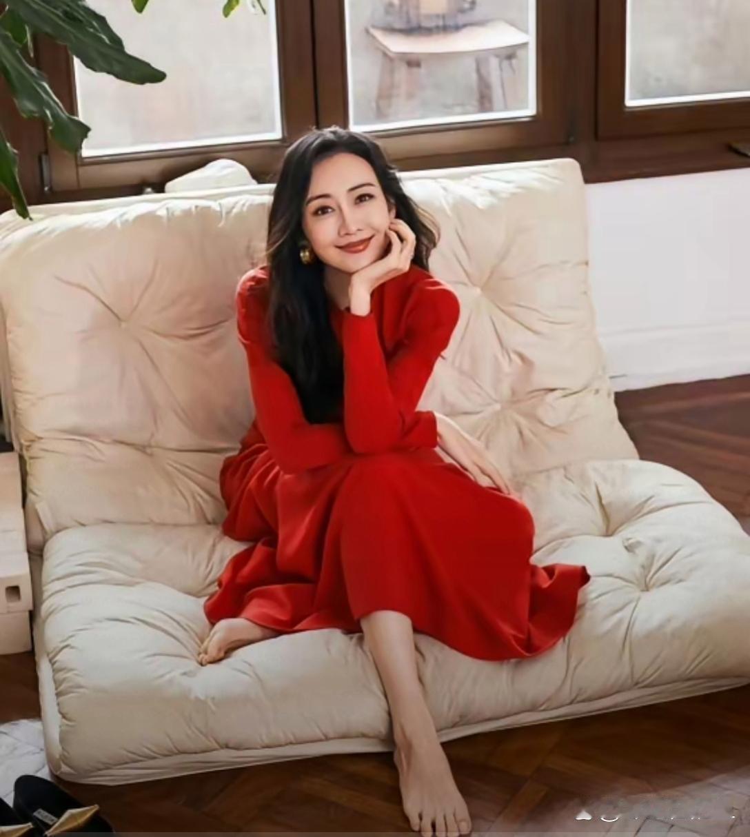 王鸥的脚真好看。 